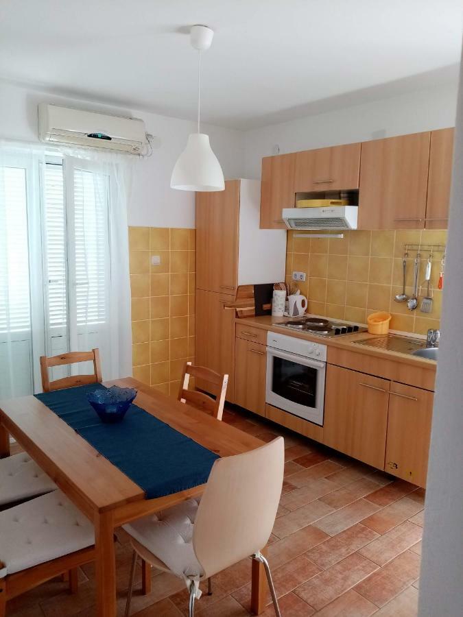 Apartment Pepi Povljana Εξωτερικό φωτογραφία