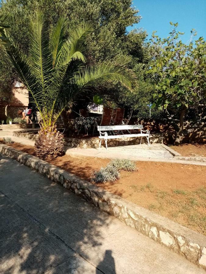 Apartment Pepi Povljana Εξωτερικό φωτογραφία